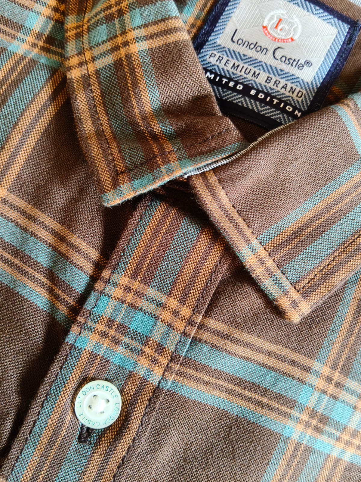 London Castle Men’s Checked Half-Sleeve Shirt